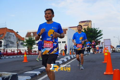 Race photo from Isoplus Run 2024 Surabaya