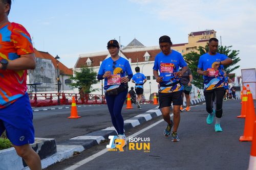 Race photo from Isoplus Run 2024 Surabaya