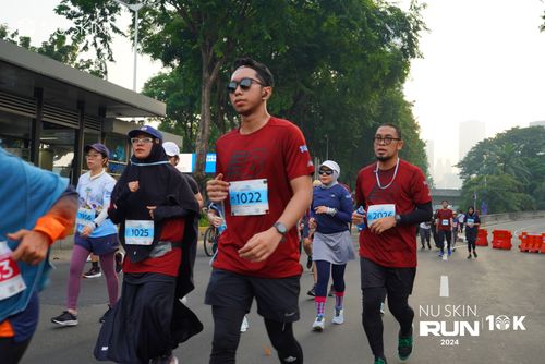 Race photo from Nu Skin Run 10K