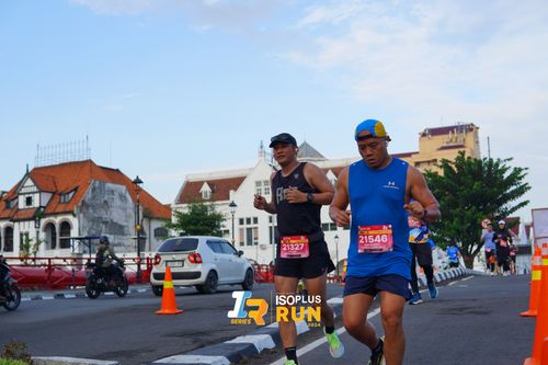 Race photo from Isoplus Run 2024 Surabaya