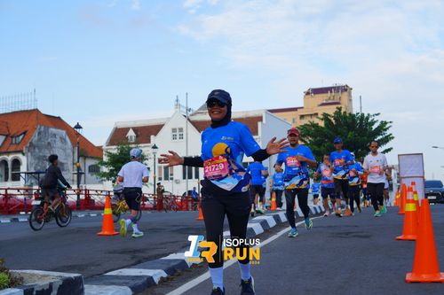 Race photo from Isoplus Run 2024 Surabaya