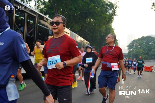 Race photo from Nu Skin Run 10K