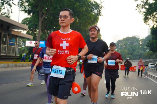 Race photo from Nu Skin Run 10K
