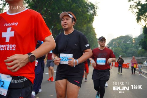 Race photo from Nu Skin Run 10K