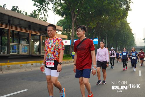 Race photo from Nu Skin Run 10K