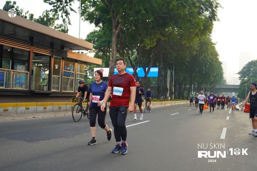 Race photo from Nu Skin Run 10K