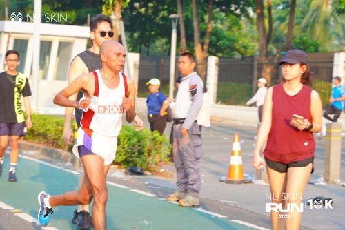 Race photo from Nu Skin Run 10K