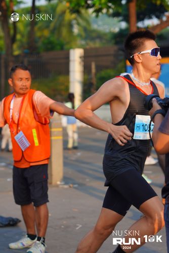 Race photo from Nu Skin Run 10K