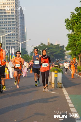 Race photo from Nu Skin Run 10K