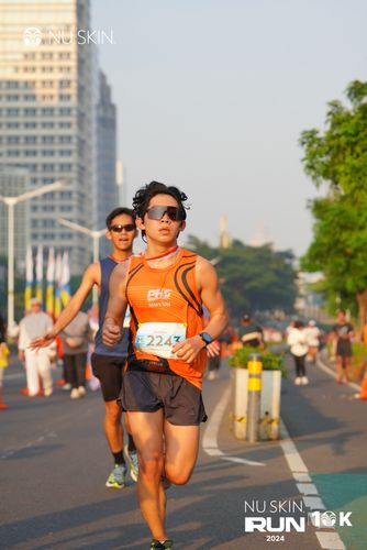 Race photo from Nu Skin Run 10K