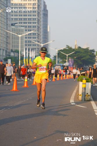 Race photo from Nu Skin Run 10K