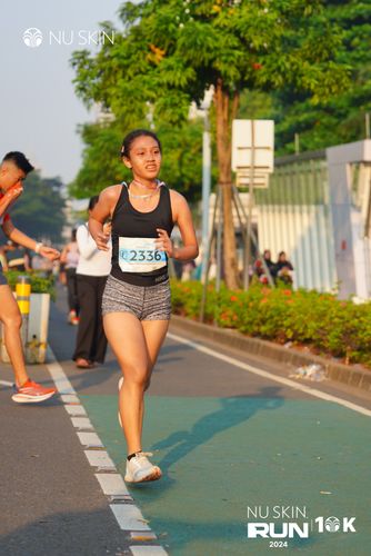 Race photo from Nu Skin Run 10K
