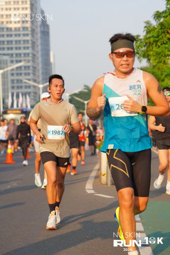 Race photo from Nu Skin Run 10K