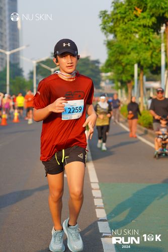 Race photo from Nu Skin Run 10K