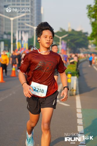 Race photo from Nu Skin Run 10K