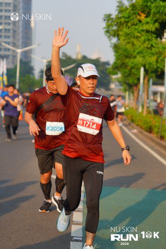 Race photo from Nu Skin Run 10K