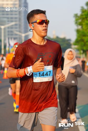 Race photo from Nu Skin Run 10K