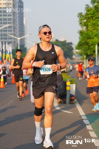Race photo from Nu Skin Run 10K