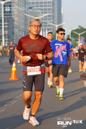 Race photo from Nu Skin Run 10K