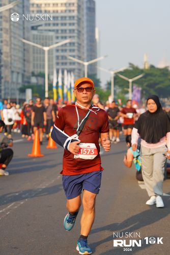 Race photo from Nu Skin Run 10K
