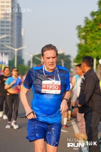 Race photo from Nu Skin Run 10K