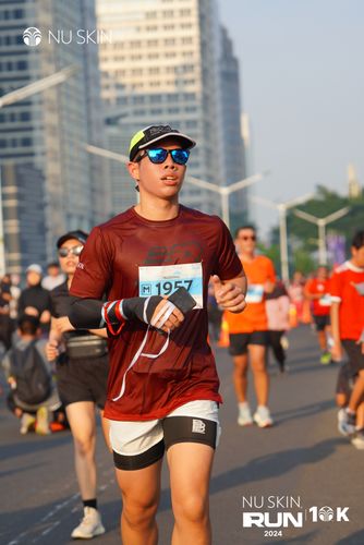 Race photo from Nu Skin Run 10K