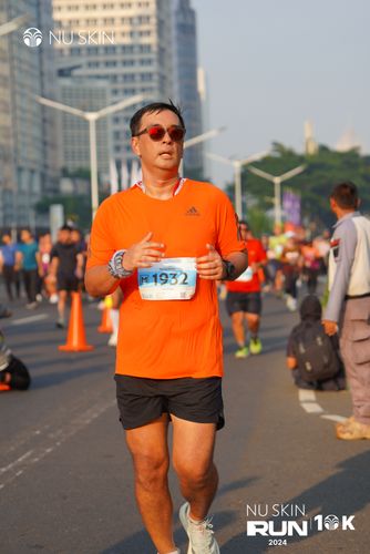 Race photo from Nu Skin Run 10K