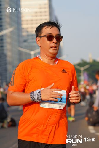 Race photo from Nu Skin Run 10K