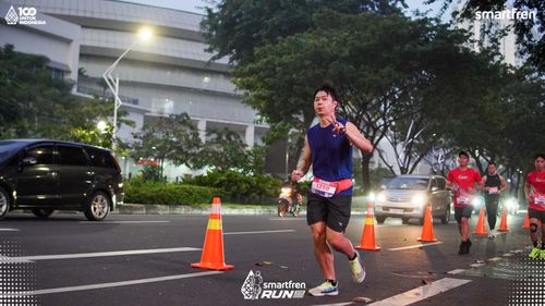 Race photo from Smartfren Run 2025 