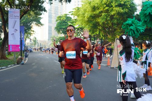 Race photo from Nu Skin Run 10K