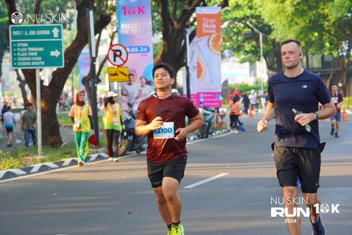 Race photo from Nu Skin Run 10K
