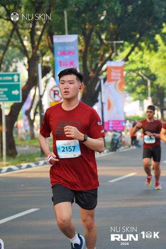 Race photo from Nu Skin Run 10K