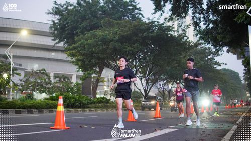 Race photo from Smartfren Run 2025 