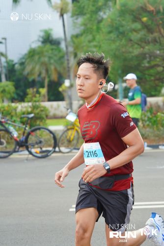 Race photo from Nu Skin Run 10K