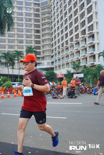 Race photo from Nu Skin Run 10K