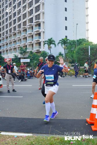 Race photo from Nu Skin Run 10K