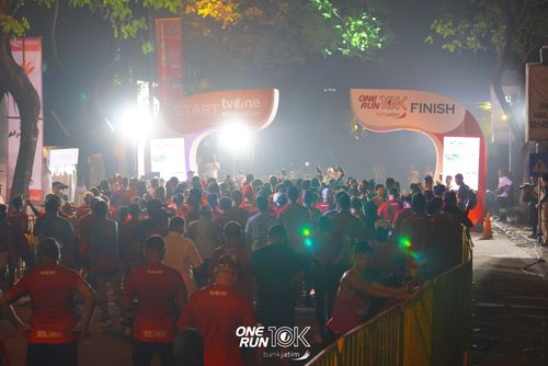 Race photo from ONE RUN 10 K