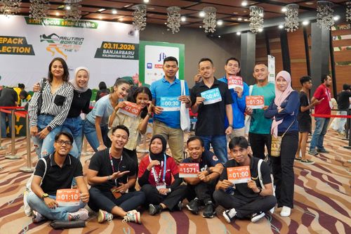 Race photo from Arutmin Borneo Run 2024