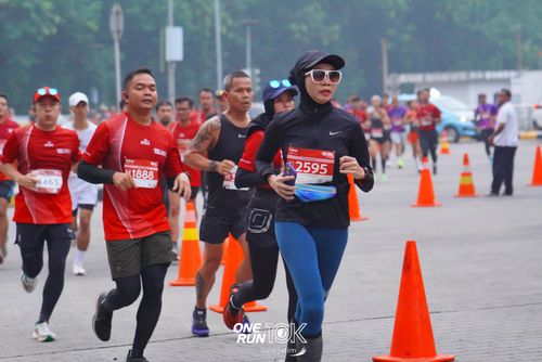 Race photo from ONE RUN 10 K