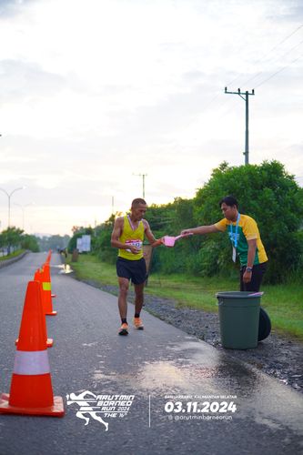 Race photo from Arutmin Borneo Run 2024