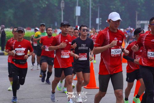 Race photo from ONE RUN 10 K