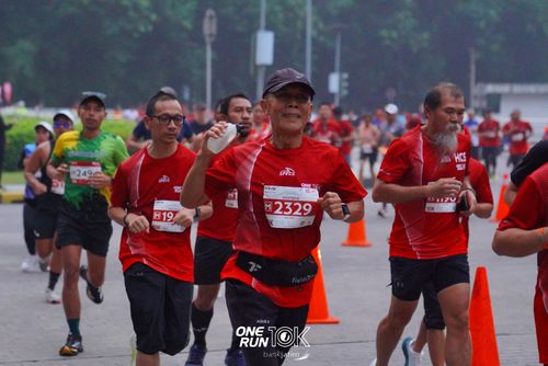 Race photo from ONE RUN 10 K