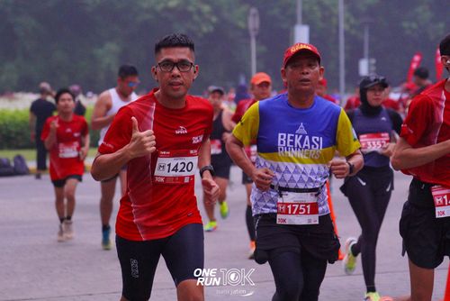 Race photo from ONE RUN 10 K
