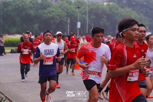 Race photo from ONE RUN 10 K