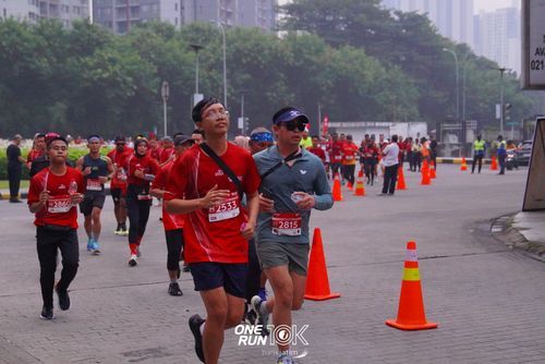 Race photo from ONE RUN 10 K