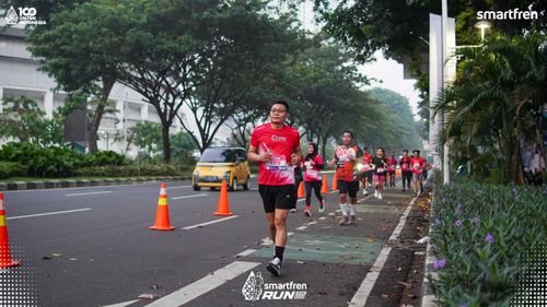 Race photo from Smartfren Run 2025 