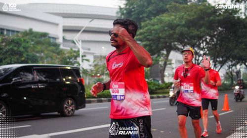 Race photo from Smartfren Run 2025 