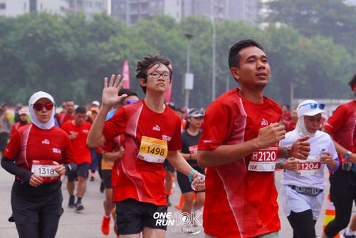 Race photo from ONE RUN 10 K