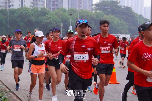 Race photo from ONE RUN 10 K