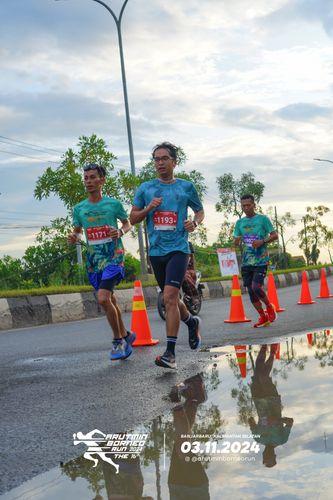 Race photo from Arutmin Borneo Run 2024